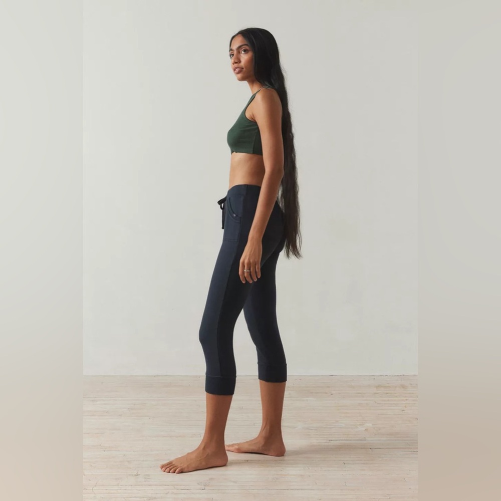 NWT Urban Outfitters Lived In Capri joggers